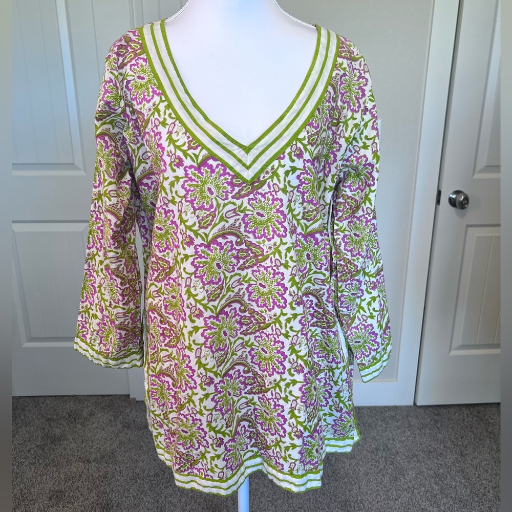 Gretchen Scott Designs Green and Pink Floral Tunic 100% Cotton PTP 20ish inches